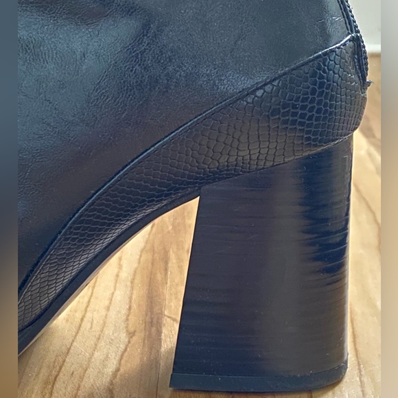 ZARA PATENT LEATHER ANKLE BOOTS :D - Picture 3 of 10